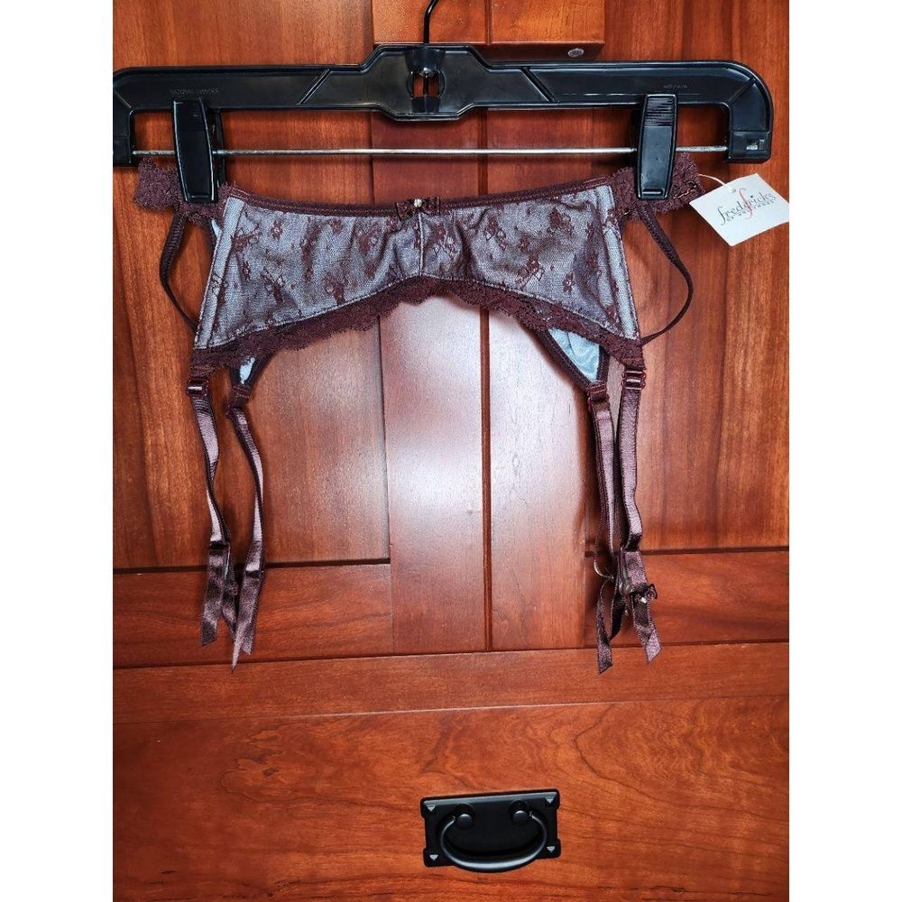 NWT Frederick's of Hollywood Garter Belt Burgundy & Blue Lace M/L